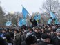 В Симферополе продолжается многотысячный митинг